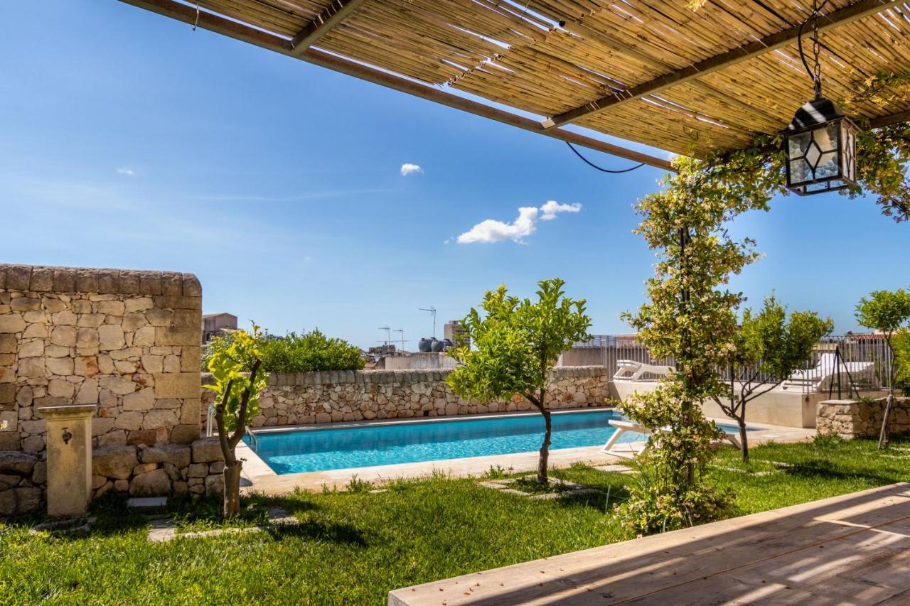 Villa Rosaria Rooms Noto Kültér fotó