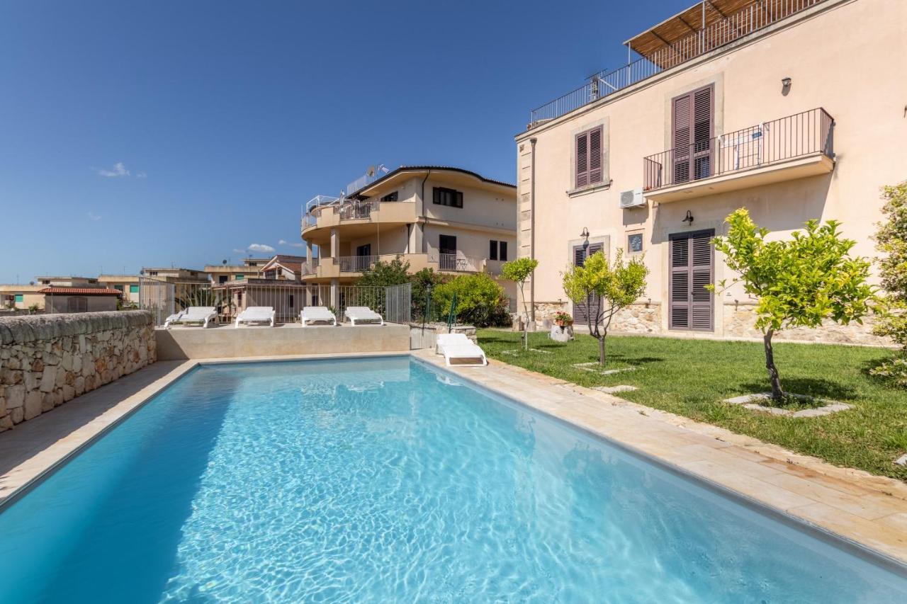 Villa Rosaria Rooms Noto Kültér fotó